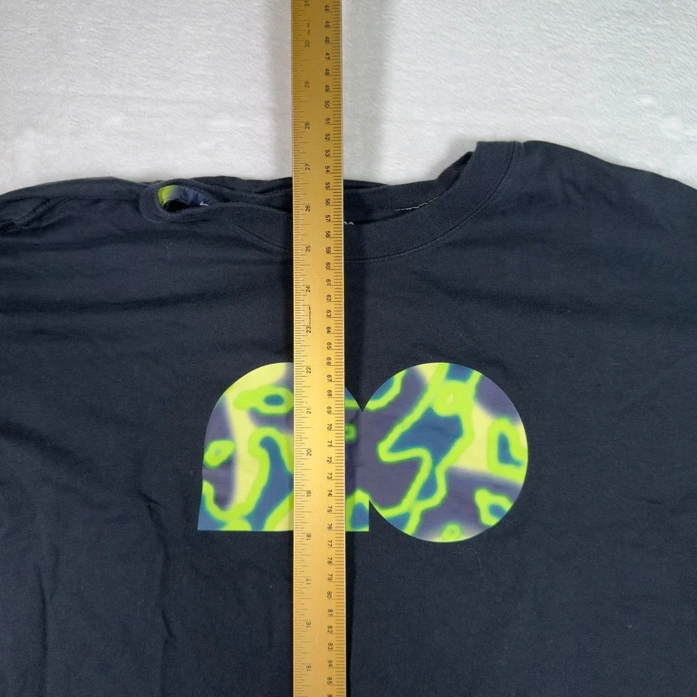 Nike‎ Tee Black Loose Fit Men's T-Shirt Graphic Print Size L Green Electric Wave